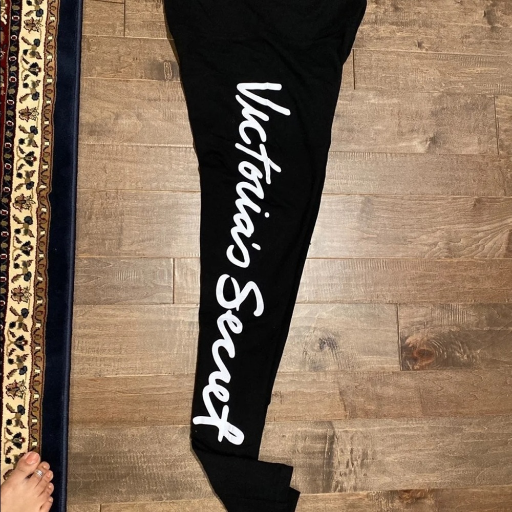 VS leggings new with tags